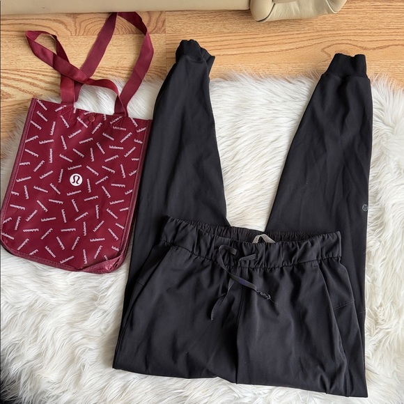 lululemon athletica Pants - Lululemon on the fly joggers